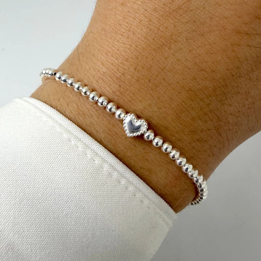 Pulsera bolitas + Corazoncito en el medio